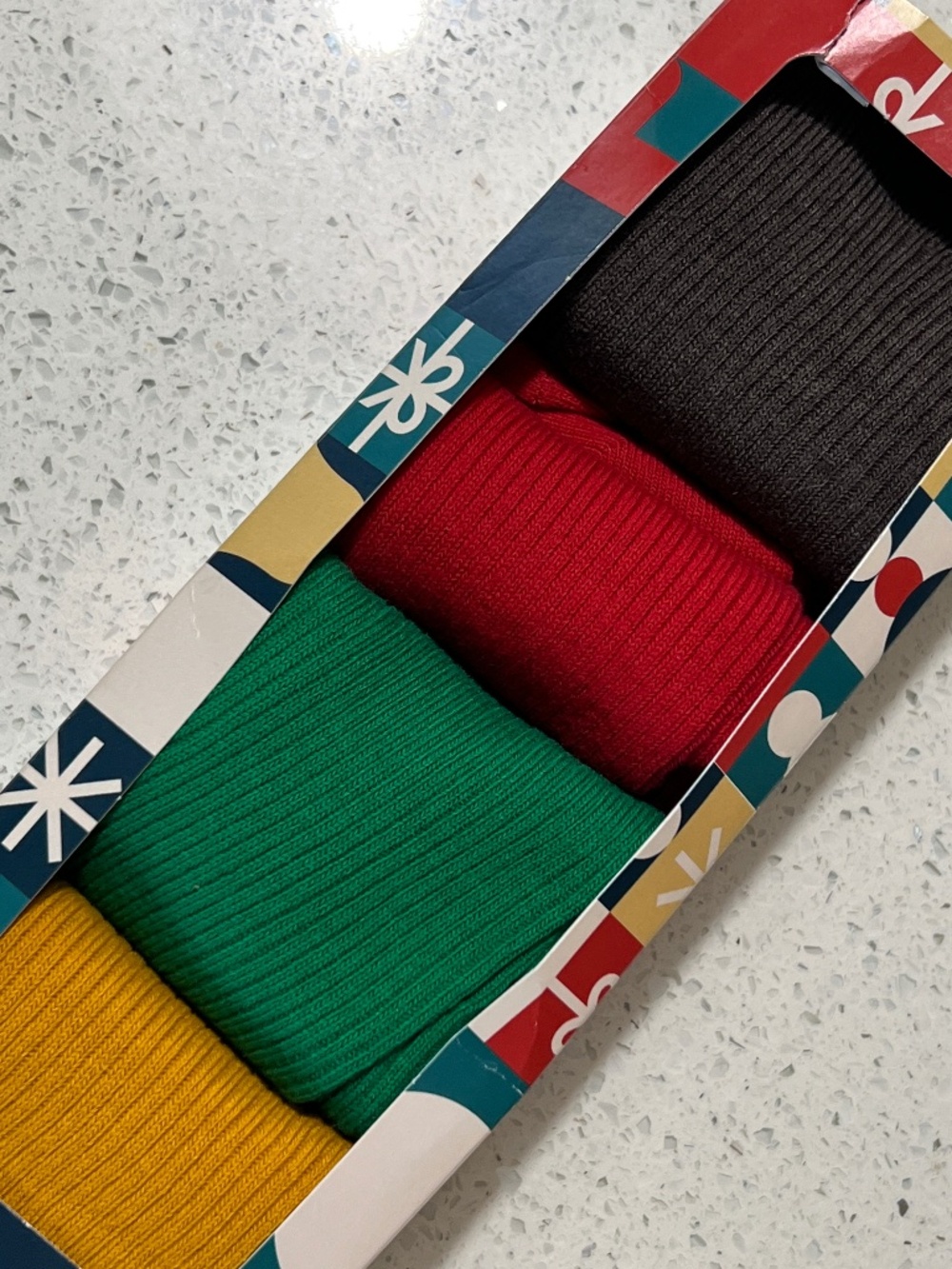 Uniqlo Socks 4 Boxed Set Fall Autumn Colours Christmas Red Green Gold Brown NEW